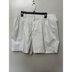 NAUTICA Rigger White Pleated Front Shorts Size 40
